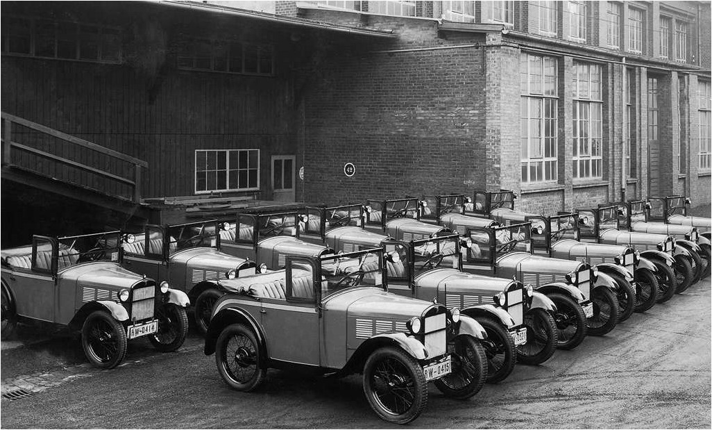 Первый автомобиль BMW Dixi