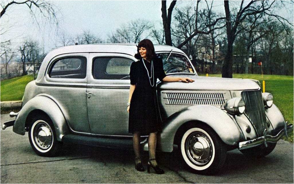 Автомобиль из нержавеющей стали Ford Deluxe Tudor