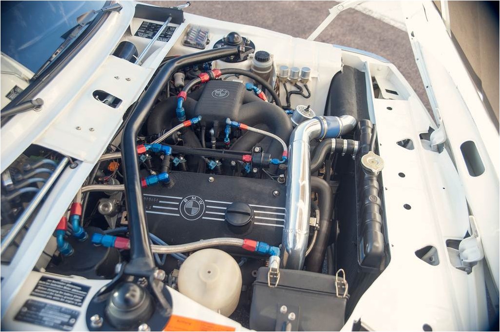 Двигатетель BMW 2002 Turbo