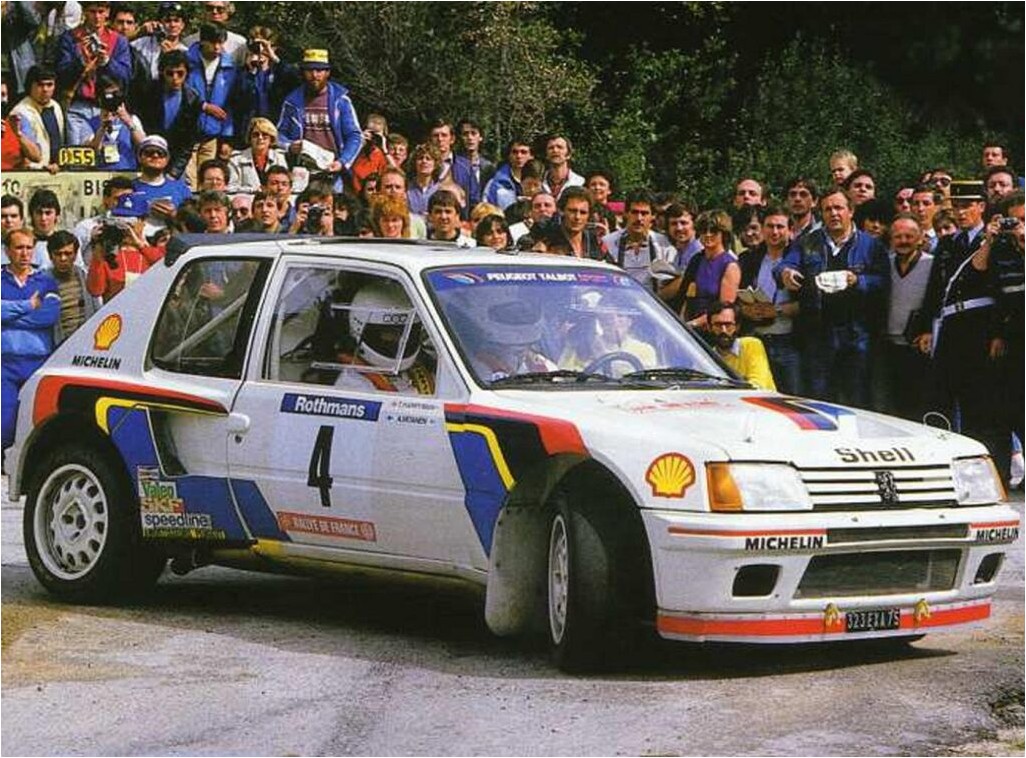 peugeot-205-turbo-avtomobili-gruppy-b