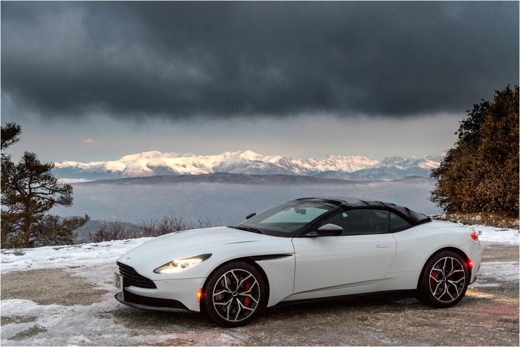 aston martin db11 2019