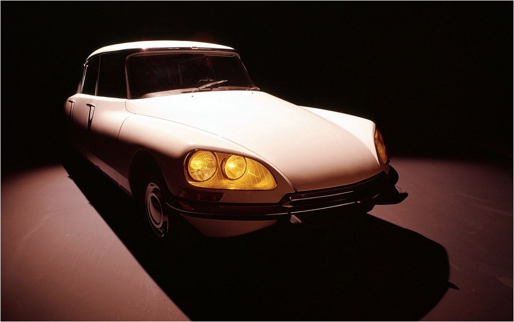 Автомобили века Citroen DS