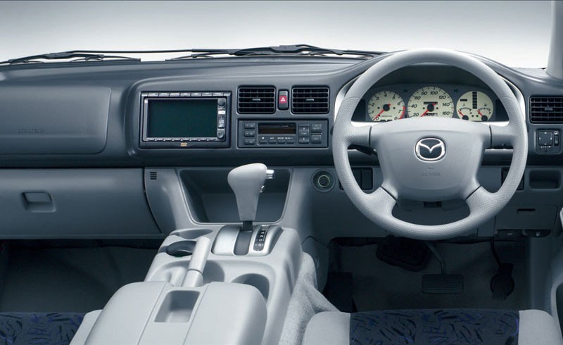 Mazda марки Bongo Friendee — один из самых универсальных японских грузовиков Mazda марки Bongo Friendee — один из самых универсальных японских грузовиков