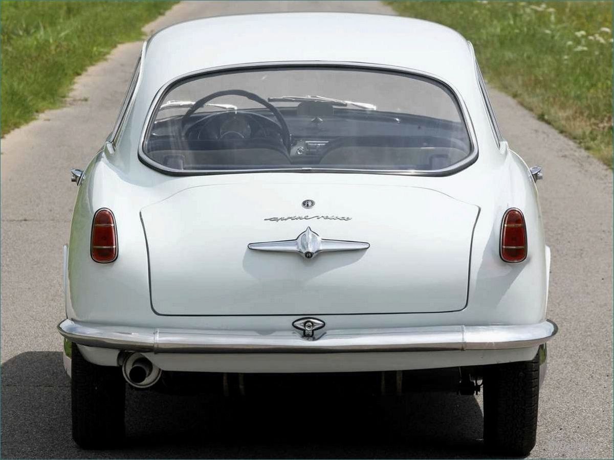 Alfa Romeo Giulietta (1954 — 1965): история легендарной модели и особенности