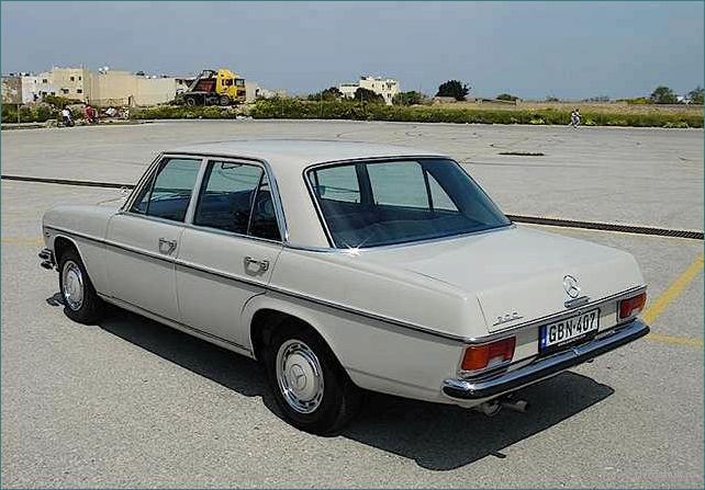 (mercedes-benz, w114, w115, 1968, 1976) Mercedes-Benz W114 / W115 (1968–1976): история выпуска и особенности моделей