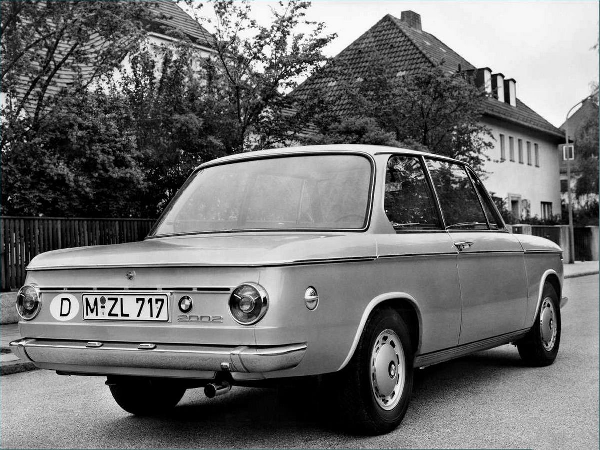 История BMW 02-Series: модели и особенности с 1966 по 1977 годы