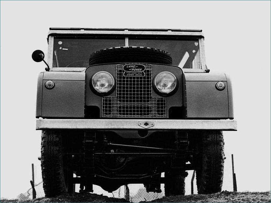 Land Rover Mk.1 (1948): история создания и особенности первого внедорожника британской марки
