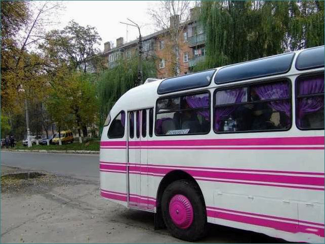 ЛАЗ-695E: особенности, характеристики и рекомендации по эксплуатации