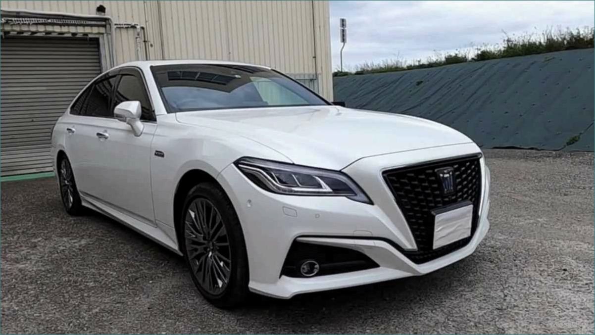 Новый автомобиль Toyota Crown 2018-2019 — роскошь, комфорт и инновации в одном